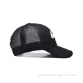 Bestickte schwarze Trucker -Kappe